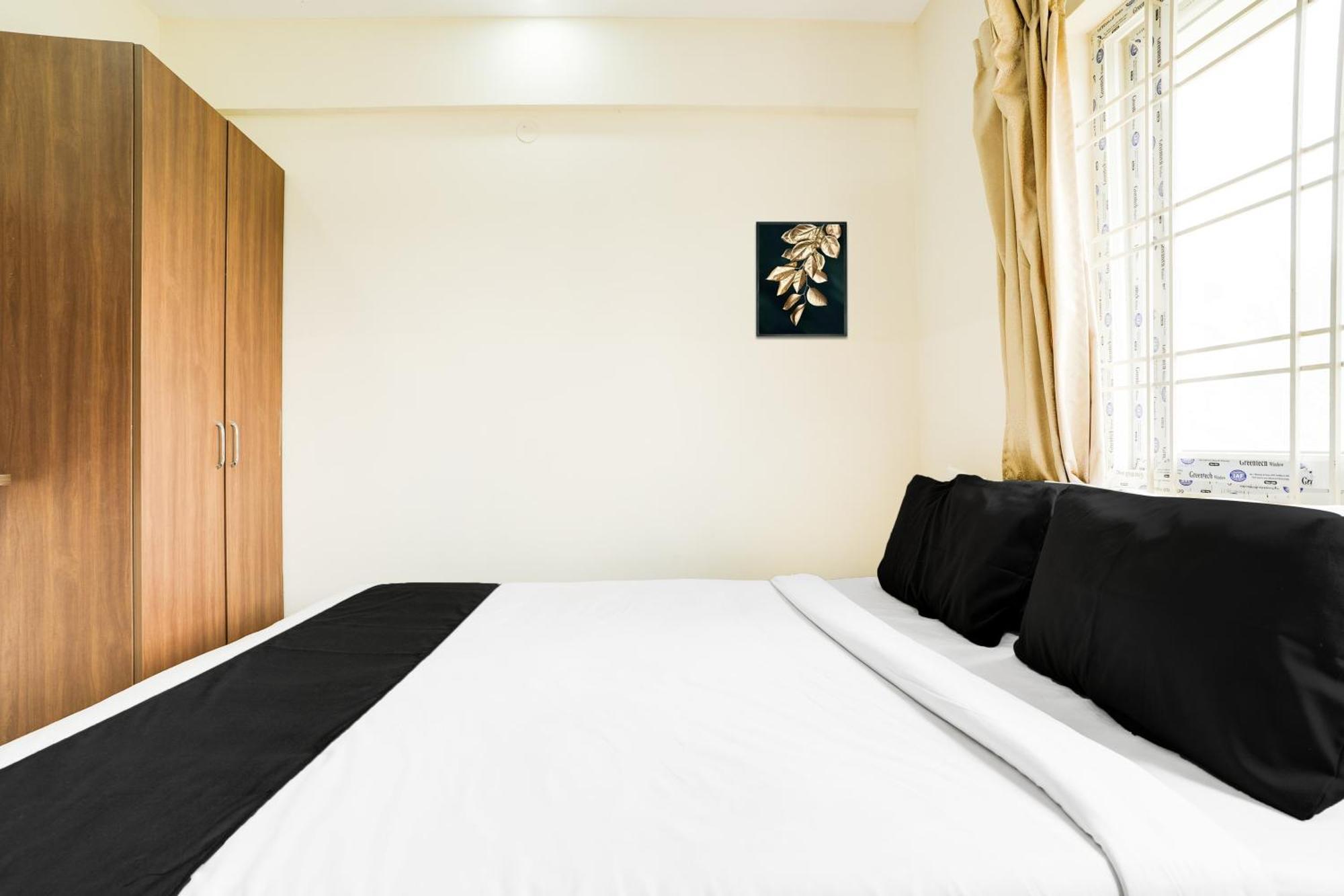 Super Hotel O Bangalore Near Reva Circle Formerly Cka Boarding Yelahanka Exteriör bild